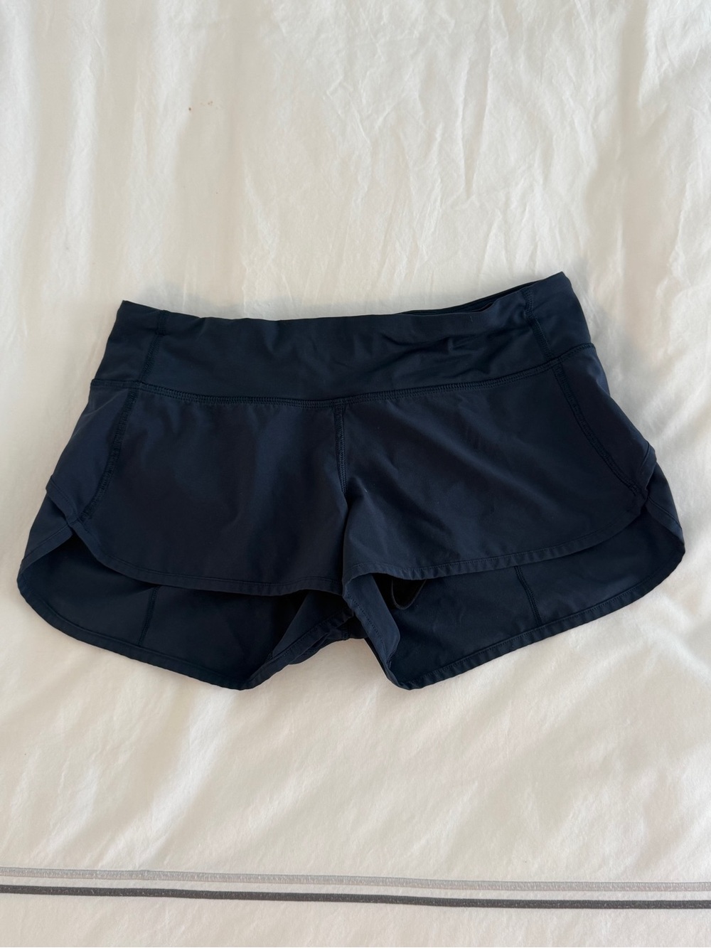 Lululemon Women’s Navy Athletic Running Shorts sz 4